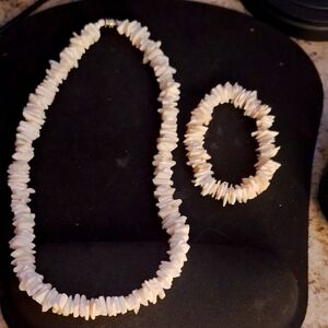 Shell Nacklace And Bracelet 🎁